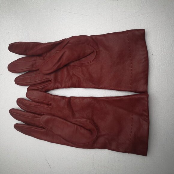 Isotoner Ladies Size 6.5 Red Genuine Leather Made in India Gloves - Picture 4 of 4